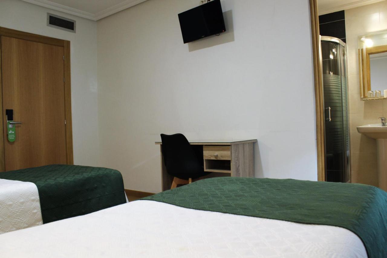 Hostal Madrid — Photos 3
